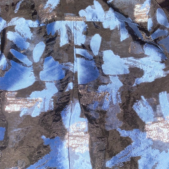 Metallic floral mesh button up top - Picture 7 of 8